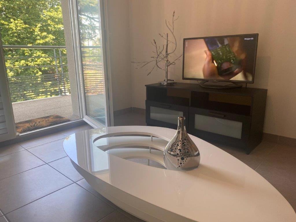 Appartement Jasmin Avec Parking A 200 M Du Centre Avignon